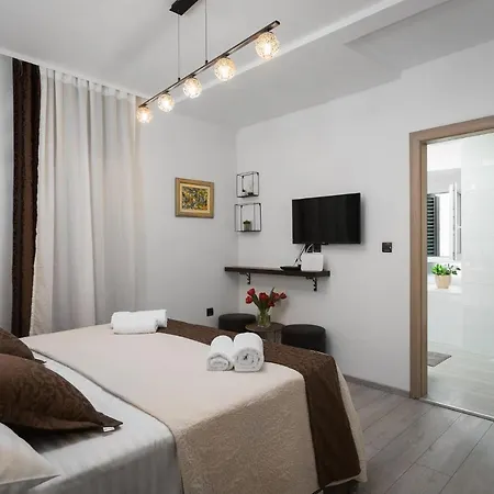 Palace Penthouse With Terrace In Centre Old Town Split