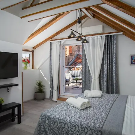Apartment Palace Penthouse With Terrace In Centre Old Town Split